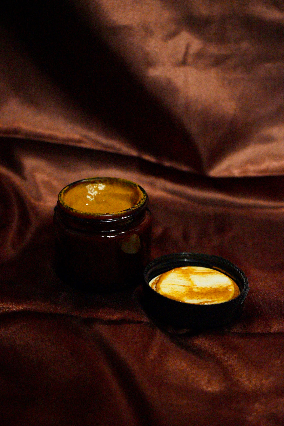 turmeric+manuka honey face mask